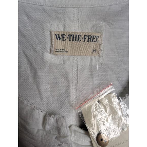 We The Free Shirt Top Women's Medium White Long Crochet Sleeves Button Front NWT - Picture 3 of 4